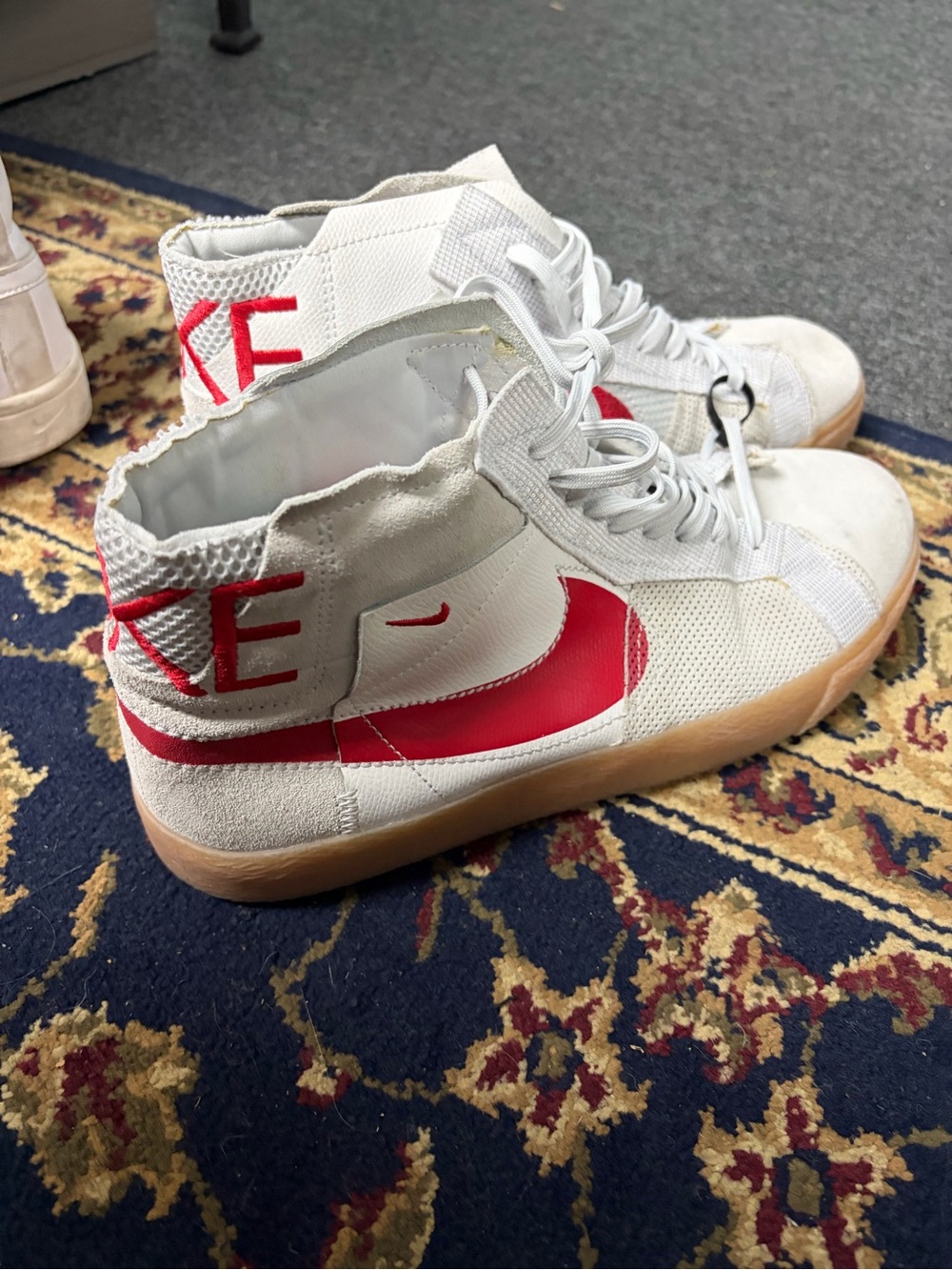 Nike SB Zoom Air white / Red high top sneaker athletic sneaker size 12